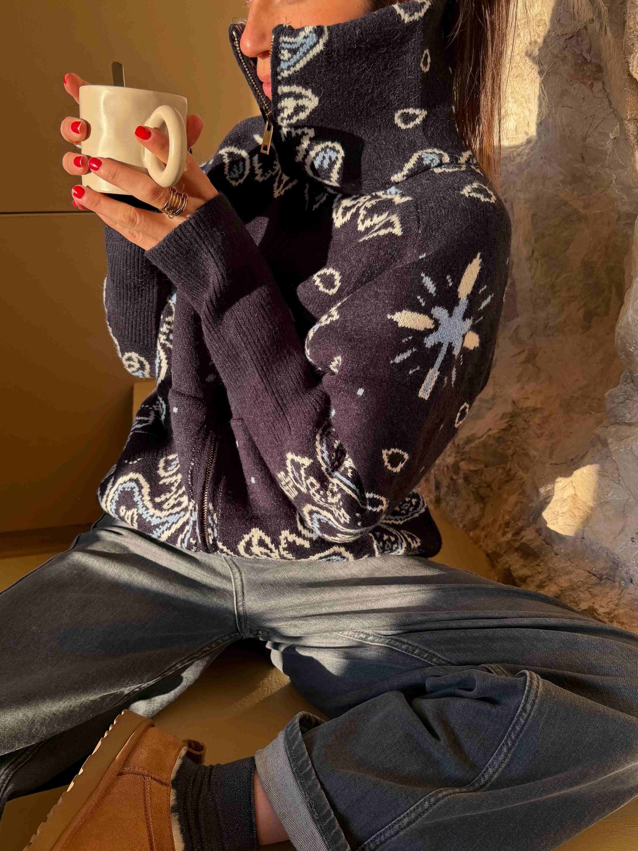 Cardigan Gris con Estampado Bandana