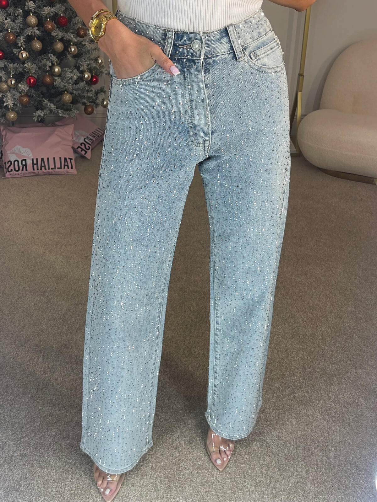 Straight Leg Jean – Light Wash