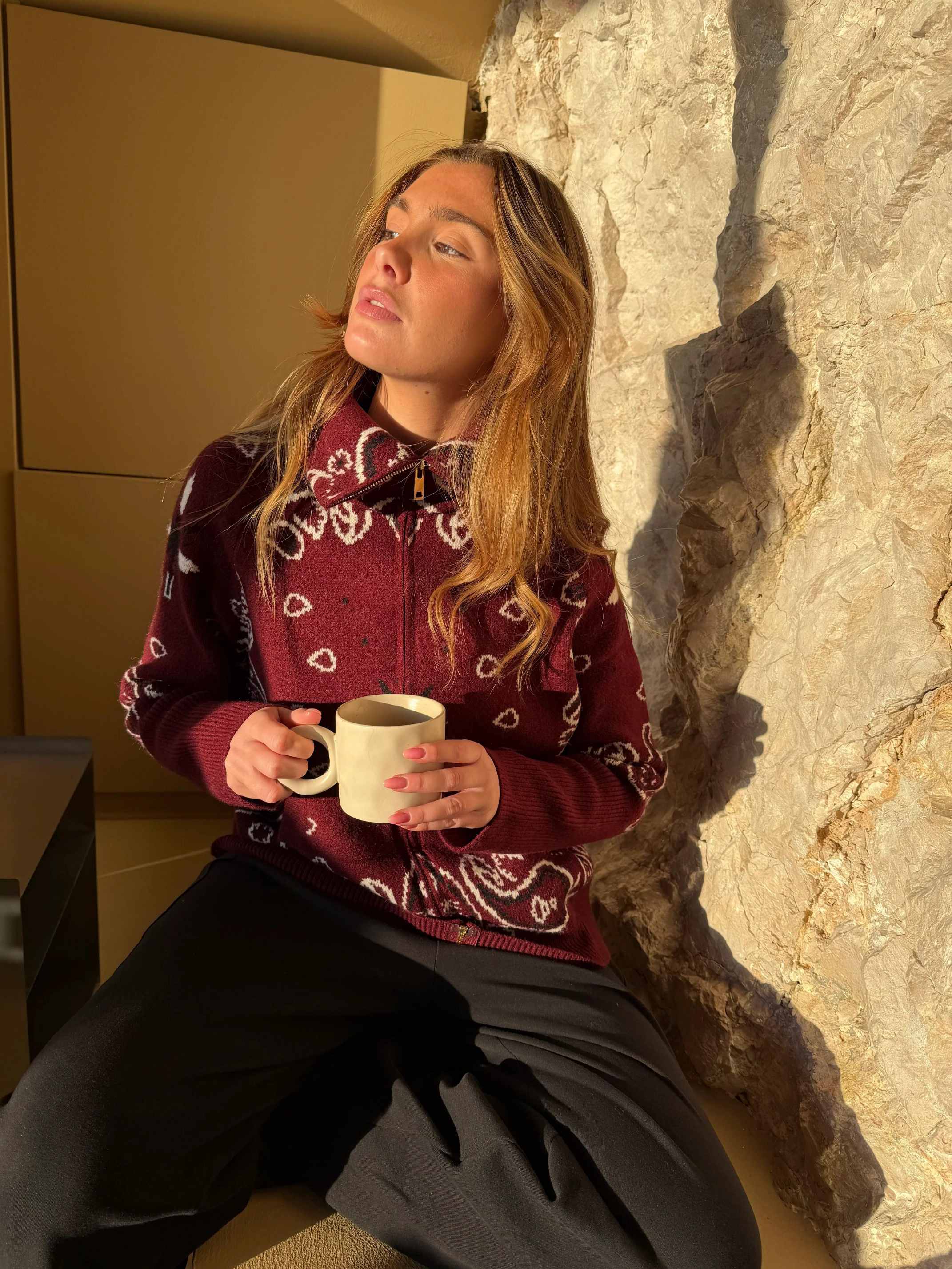 Cardigan Gris con Estampado Bandana