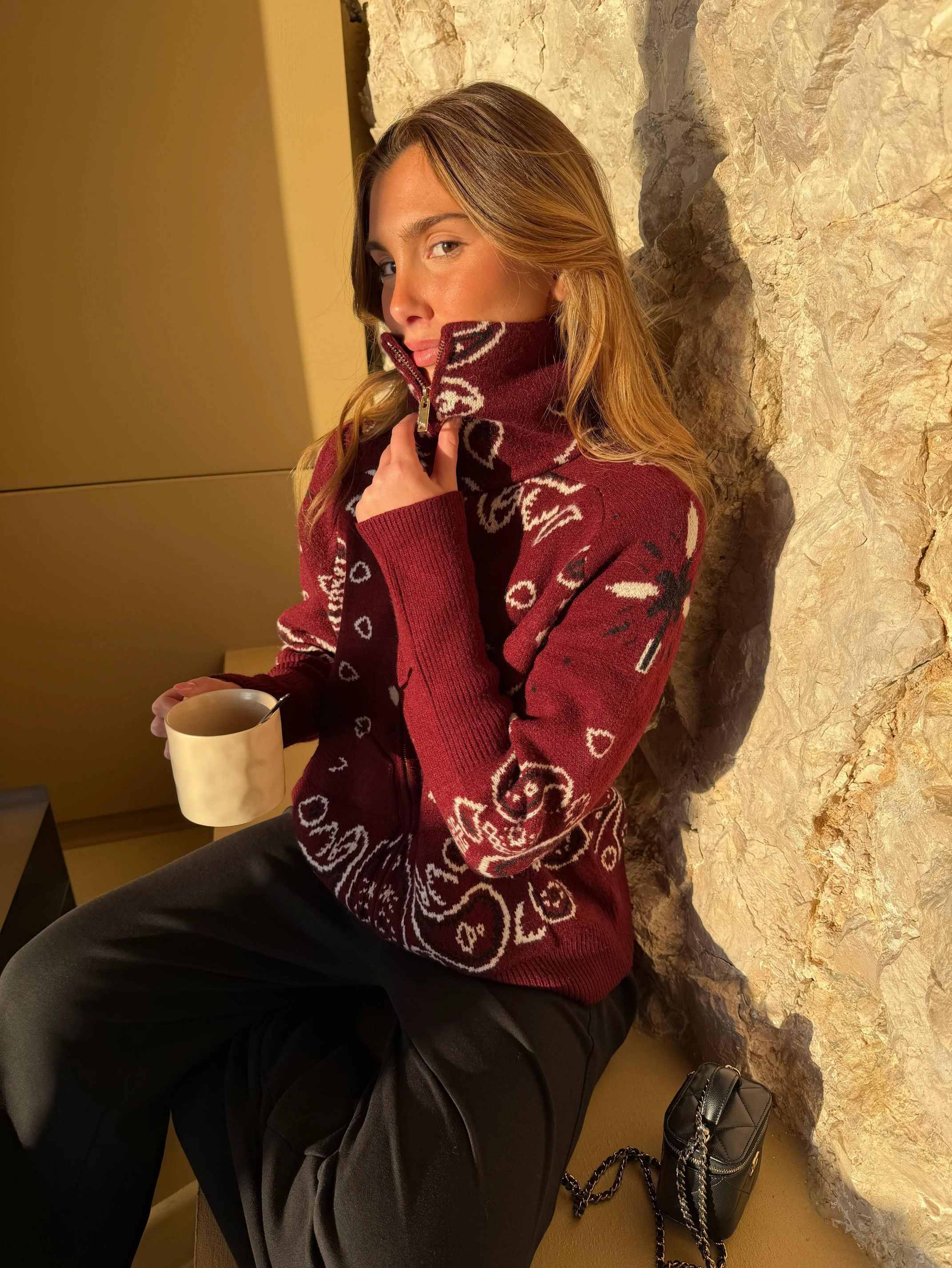 Cardigan Gris con Estampado Bandana