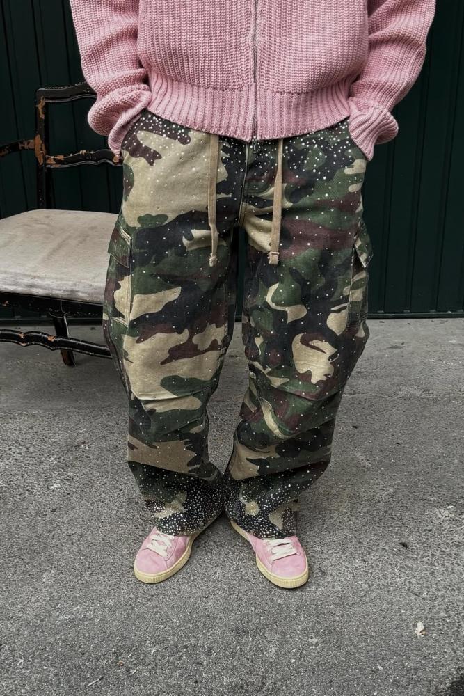 Versatile Cargo Pants with Stars - Amazonas